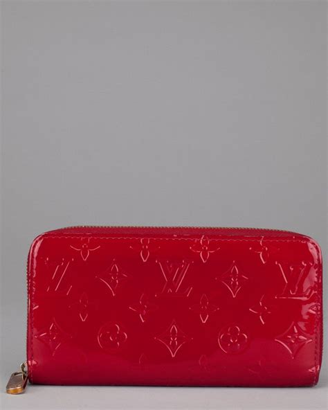 louis vuitton red circle on wallet|louis vuitton wallet women red.